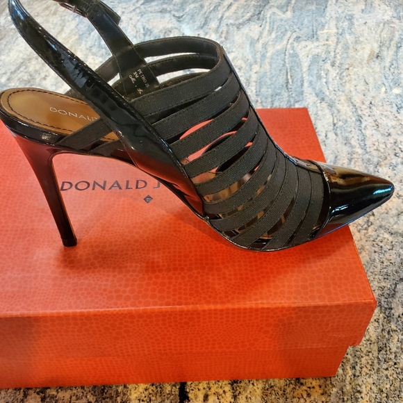 Donald J Pliner Black Cage ( Strappy ) Petro Heel - Picture 2 of 6